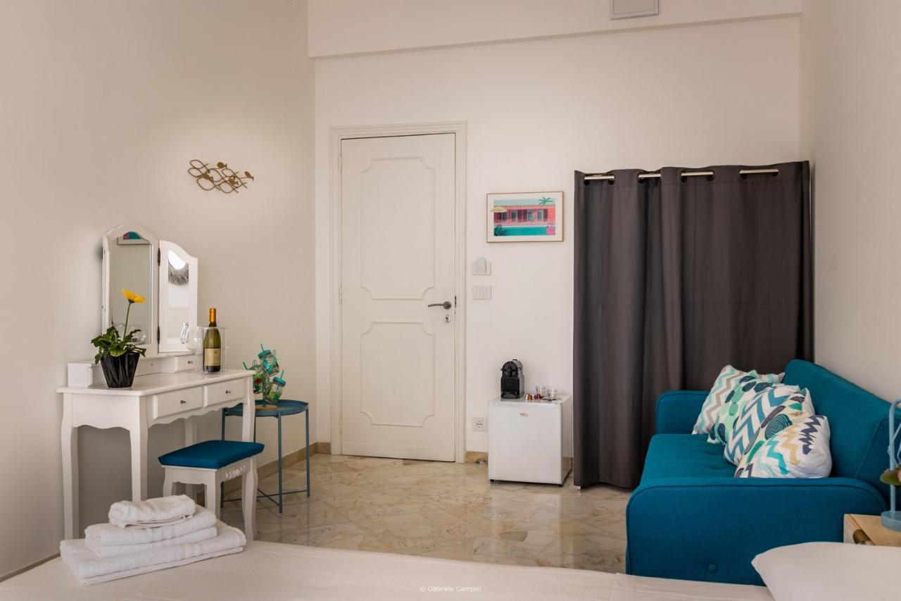 アヴォラ Oniro Bed & Breakfast エクステリア 写真