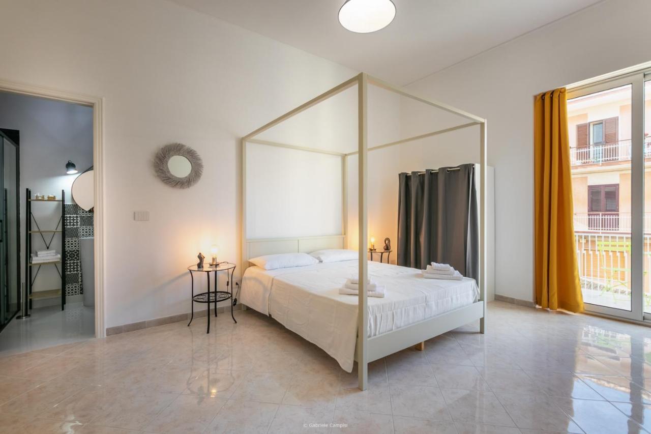 アヴォラ Oniro Bed & Breakfast エクステリア 写真