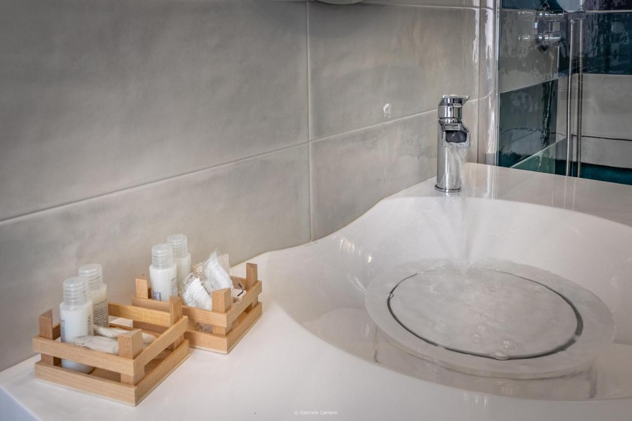 アヴォラ Oniro Bed & Breakfast エクステリア 写真