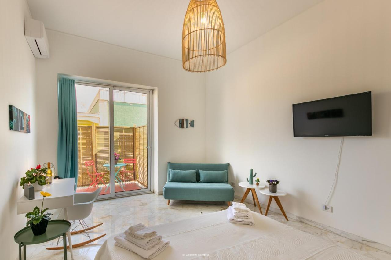 アヴォラ Oniro Bed & Breakfast エクステリア 写真